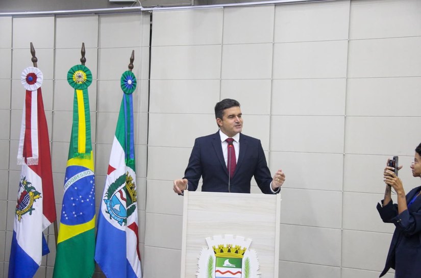 Rui denuncia dívida de R$ 10 milhões da Prefeitura de Maceió com construtoras