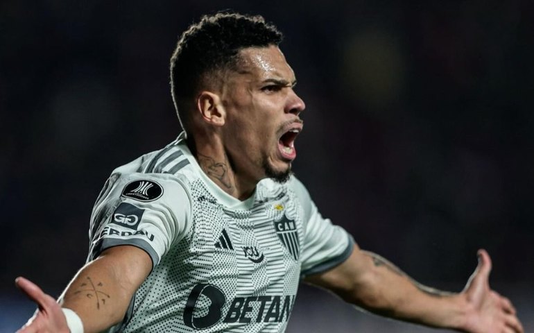 Paulinho marca e Atlético-MG arranca empate do San Lorenzo na Argentina pela Libertadores