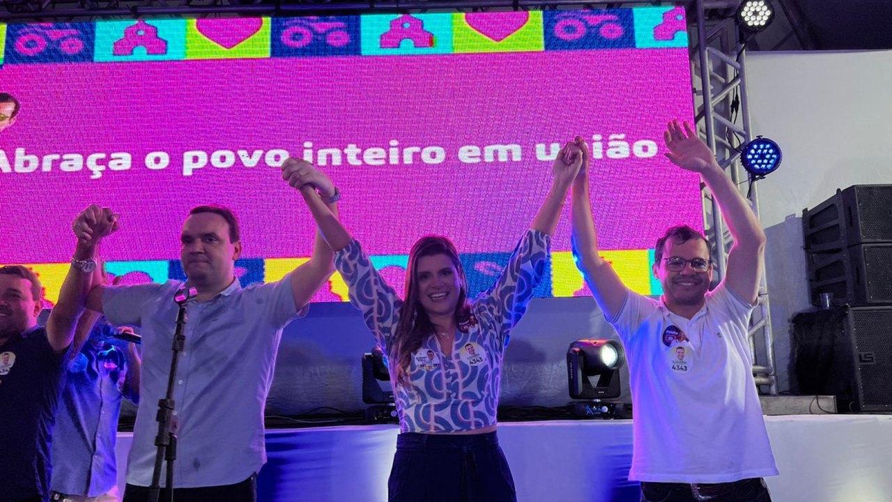 Em apoio a Luciano Amaral e Gilvan Filho, prefeita Marcela Gomes realiza um dos maiores atos políticos de Novo Lino