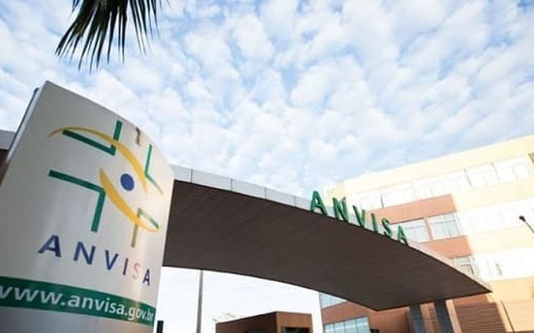 Anvisa faz fiscalização em voo proveniente do Reino Unido que chegou ao Galeão
