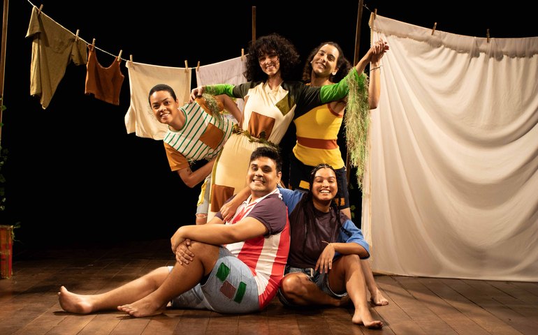 Mês das Crianças: Teatro Municipal Ruth de Souza reabre com espetáculo infanto-juvenil “Quintal”