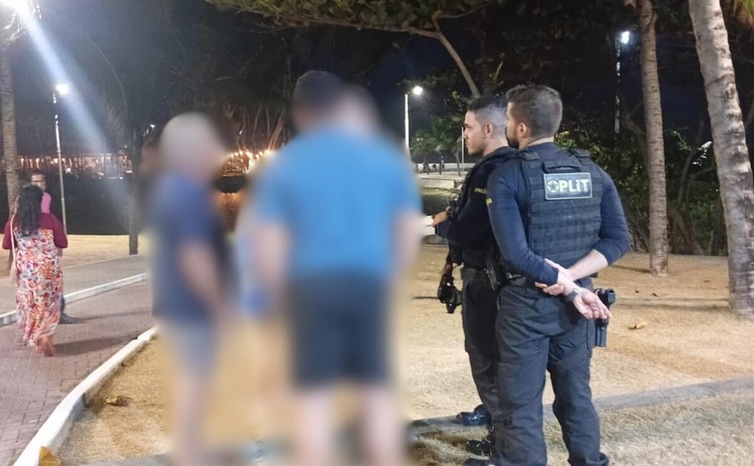 Homem em surto é preso após agressão e resistência à abordagem policial em Maceió