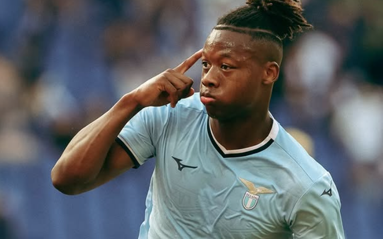 Com hat-trick de Noslin, Lazio supera Napoli e avança às quartas da Copa da Itália