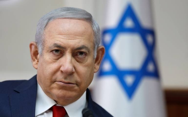 Israel aprova lei que protege Netanyahu de ser removido do cargo e manifestantes voltam às ruas