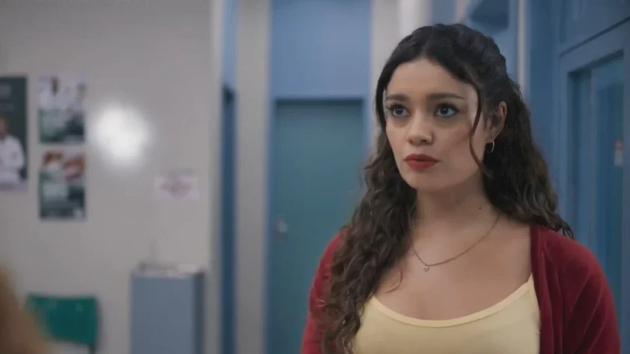 Três Graças: Lena é desmascarada e Joélly resgata sua filha; confira os próximos capítulos