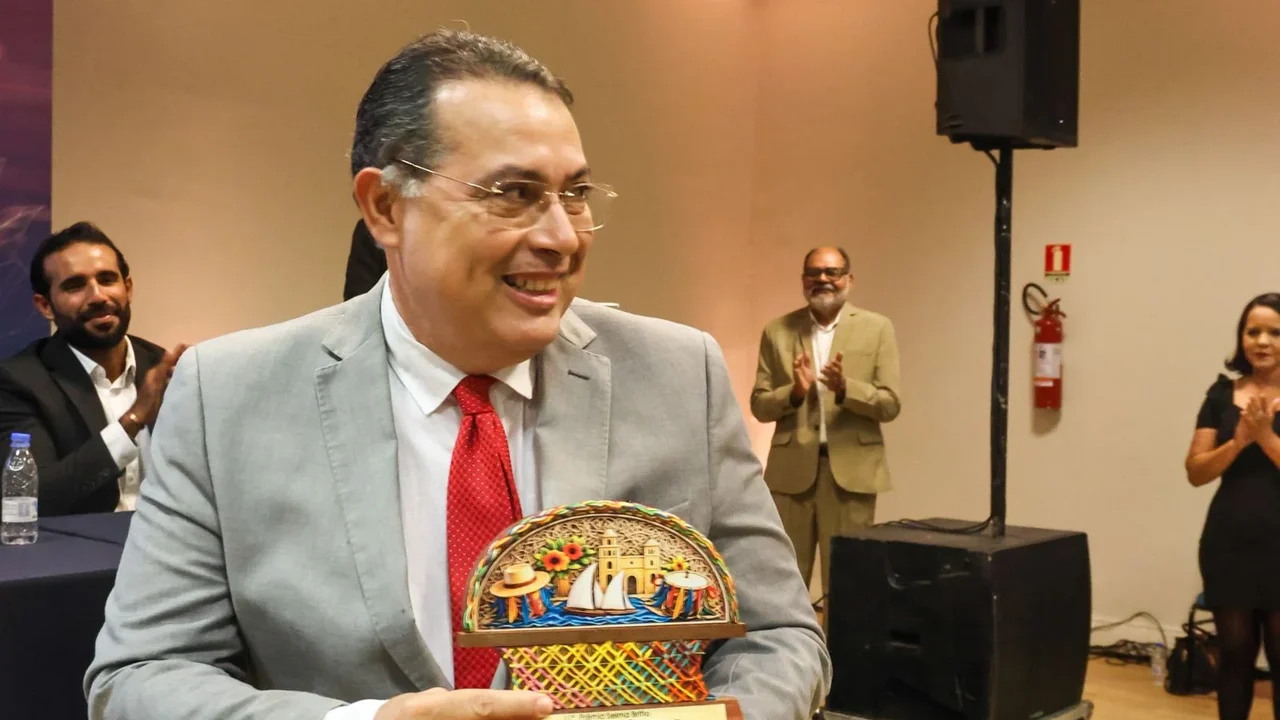 Diretor-presidente do Ipaseal Saúde, Adeilson Bezerra, é destaque na categoria ‘Gestão em Saúde Pública’ do Prêmio Selma Britto
