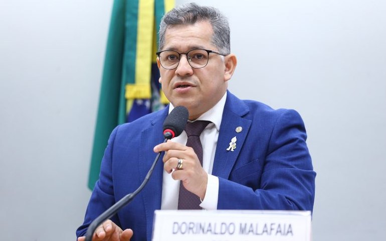 Comissão aprova projeto que prevê ação civil pública contra gestor se houver prejuízo à educação indígena