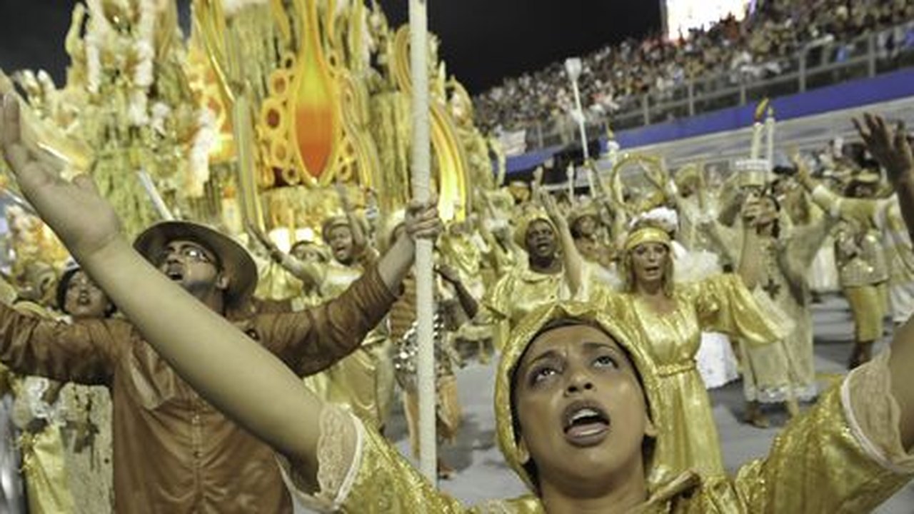 Mocidade Alegre é tricampeã do carnaval de SP