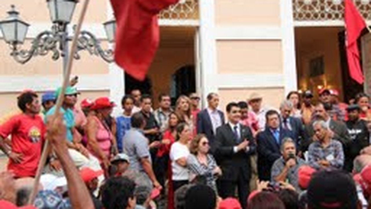 JHC apoia manifestação de servidores da Assembleia