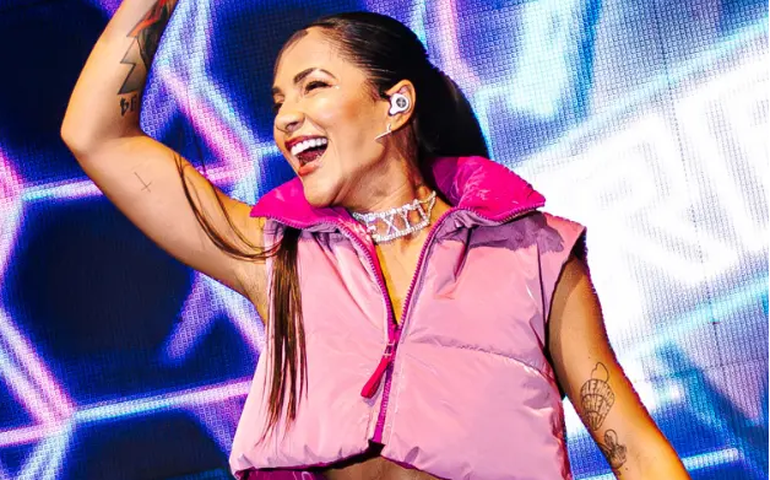 Michele Andrade lança EP “Cabulosa” com cinco faixas e produção de Rafinha RSQ