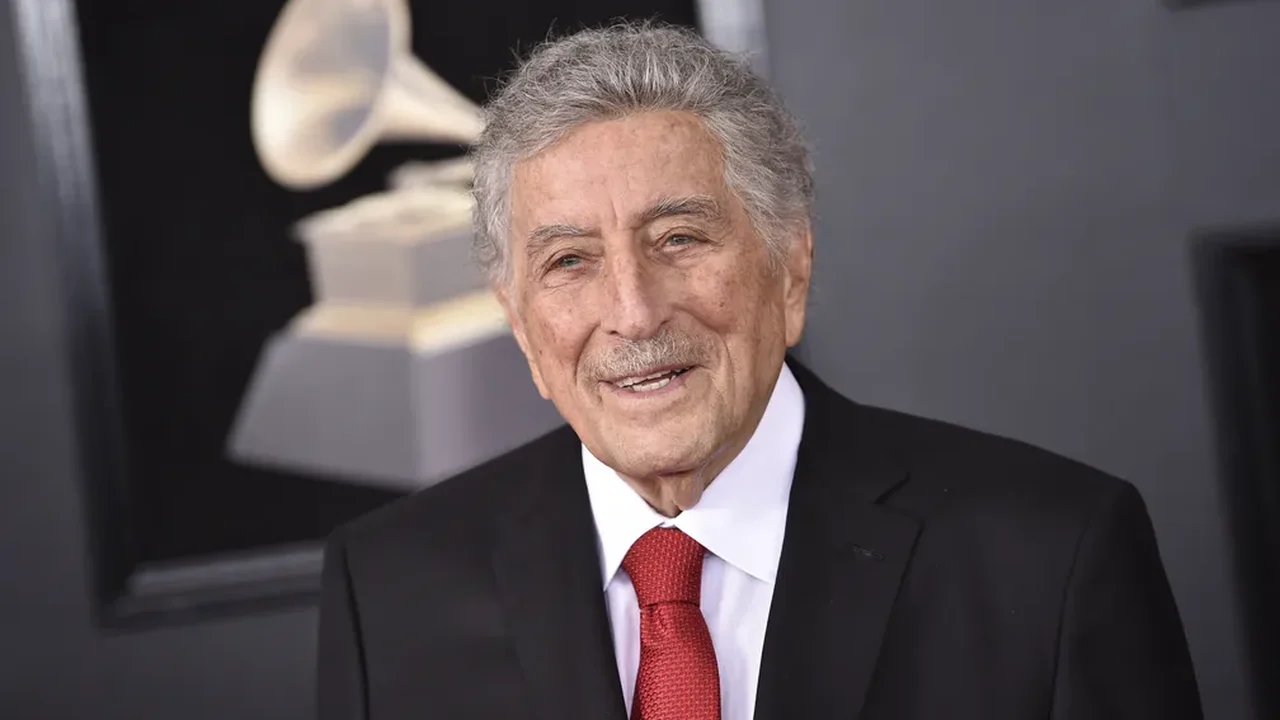 Tony Bennett, ícone da música romântica americana, morre aos 96 anos