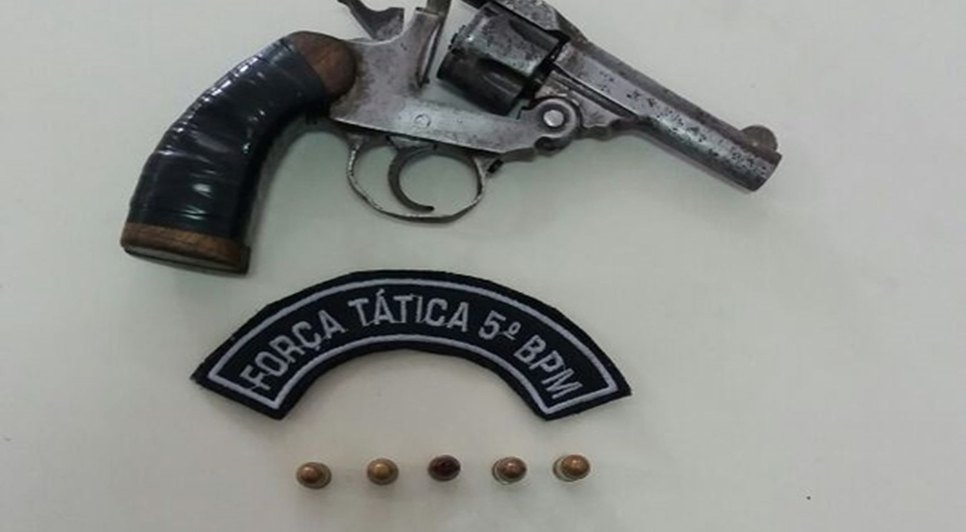 JOVEM APREENDIDO ARMA / Foto: SSP