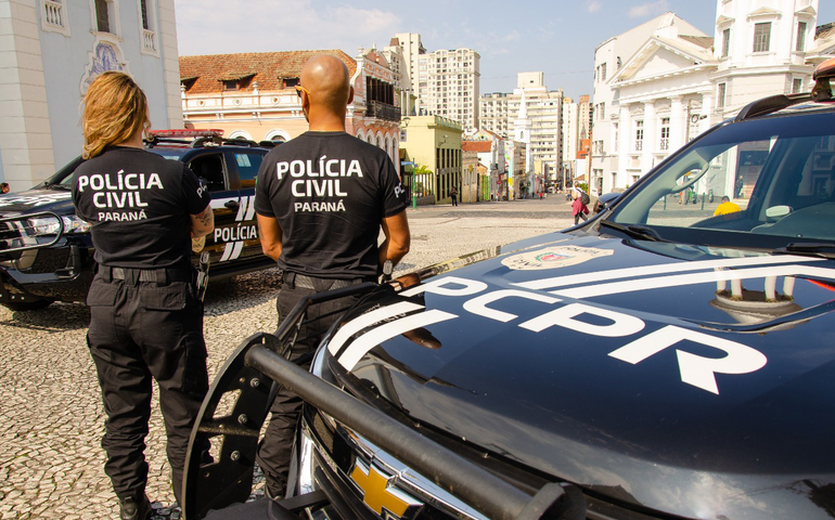 Feminicídio: homem é preso por suspeita de agredir e matar a própria mãe no Paraná