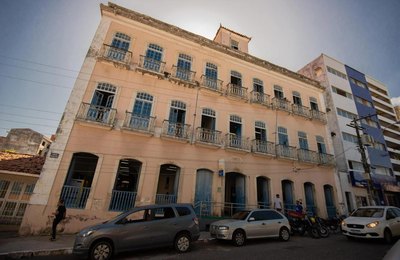 Biblioteca Pública Graciliano Ramos divulga programação de lançamentos literários de agosto