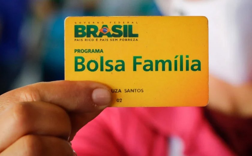 Mais de dois mil maceioenses podem perder Bolsa Família