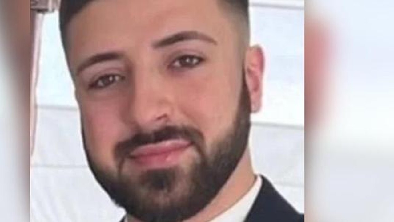 Suspeito de matar mulher e filhas de comentarista da BBC com besta está em estado grave, diz polícia do Reino Unido