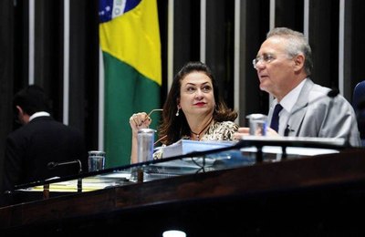 Renan condena decisão do PMDB de expulsar Kátia Abreu 