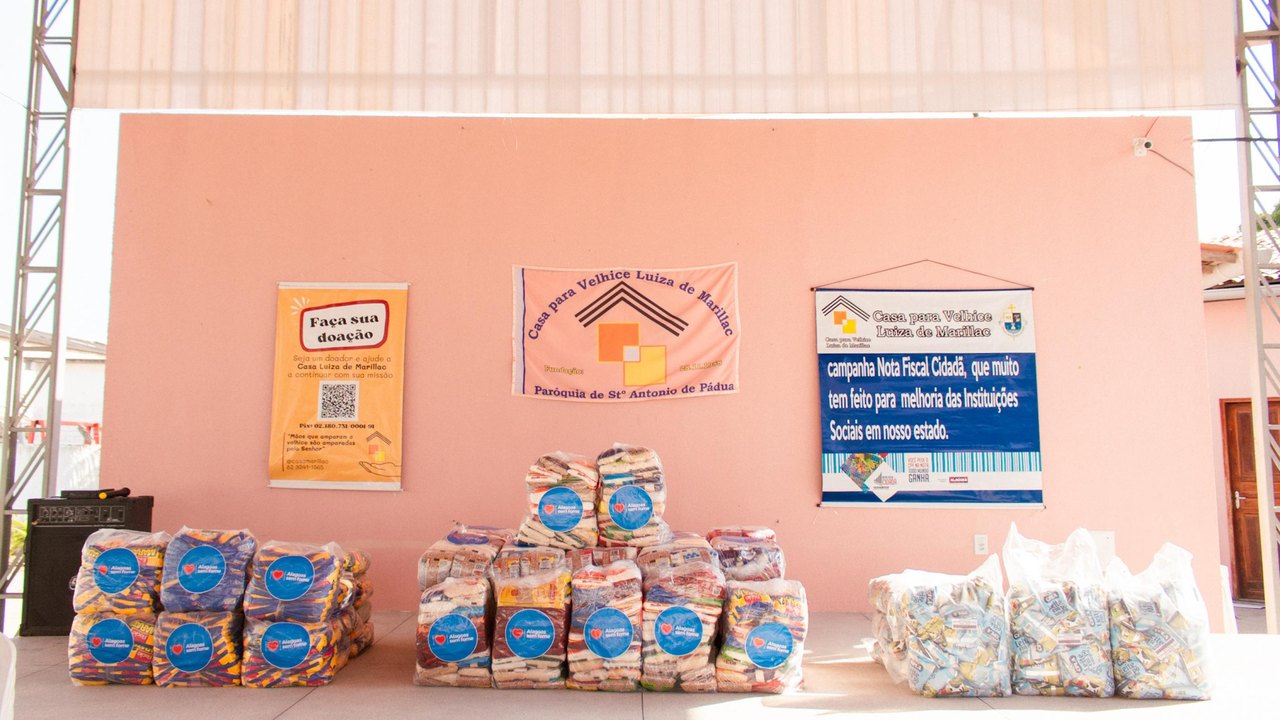 Idosas da Casa Luiza de Marillac são beneficiadas com doação do programa Alagoas Sem Fome