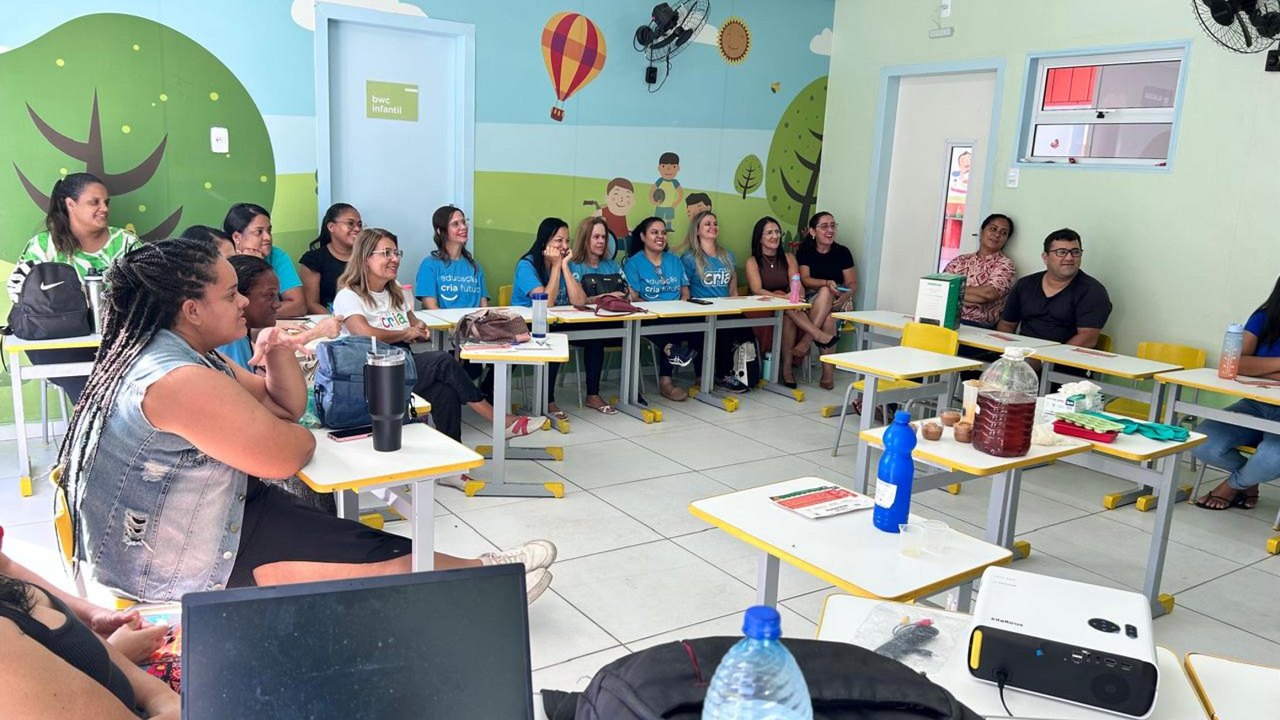 'Cultivar Água Cria Vida' leva orientações sobre uso sustentável da água para creches Cria da Grota do Cigano e de Marechal Deodoro