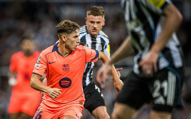 Barcelona vence Newcastle com dois gols de Rashford e larga bem na Champions League