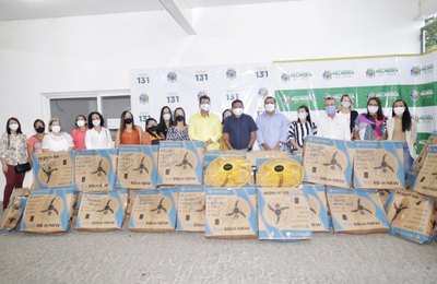 Prefeitura de Palmeira entrega nova sede da Escola Marcella Sonnemans