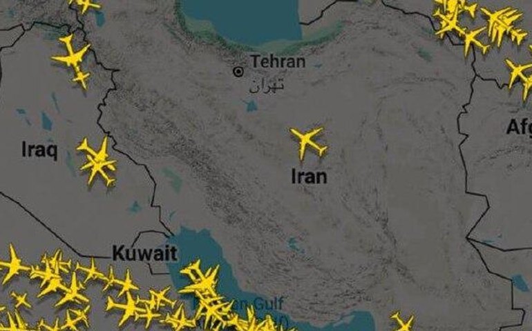 Irã restringe temporariamente seu espaço aéreo