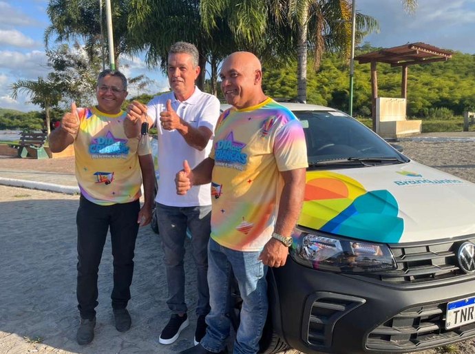 Prefeito de Branquinha reforça frota de veículos