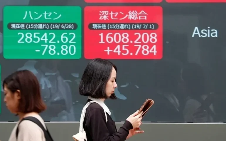 Bolsas da Ásia fecham majoritariamente em alta após corte de juros na China