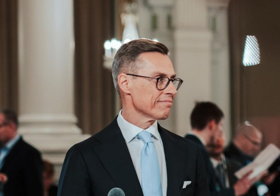 Ex-primeiro-ministro Alexander Stubb é eleito presidente da Finlândia