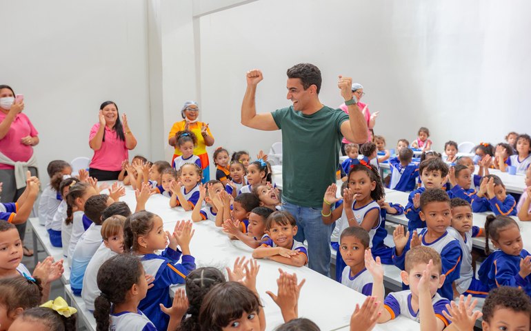 Gestão JHC transforma vida de milhares de famílias com programa Gigantinhos