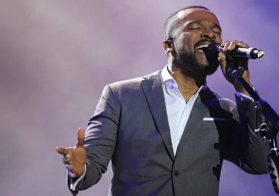 Alexandre Pires vira avô aos 49 anos e celebra o nascimento do primeiro neto