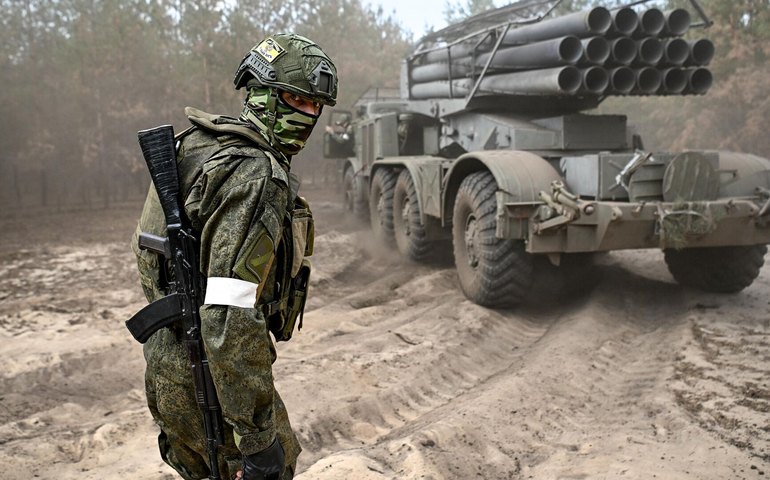 Exército russo liberta povoado de Aleksandro-Kalinovo na república de Donetsk, relata MD