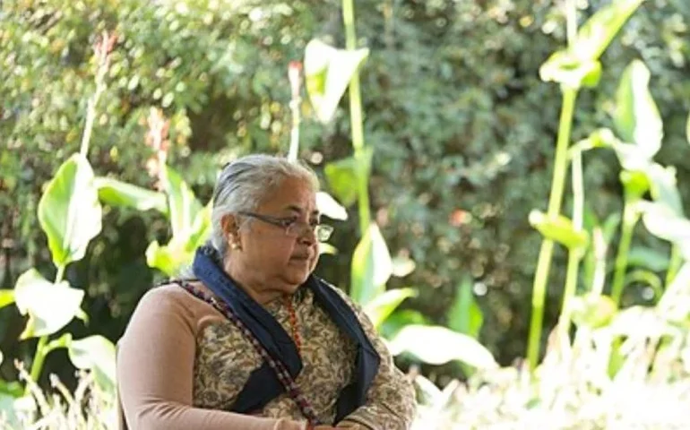 Nepal tem primeira líder mulher após turbulência de protestos formarem novo governo interino