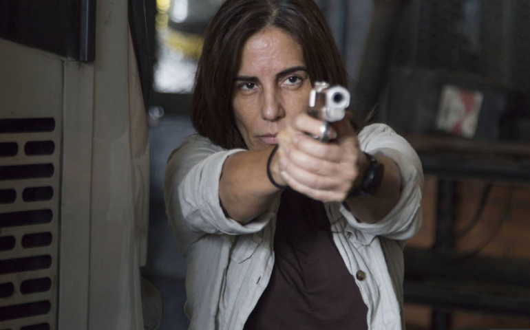 Gloria Pires vive policial diagnosticada com Alzheimer no longa ‘A Suspeita’