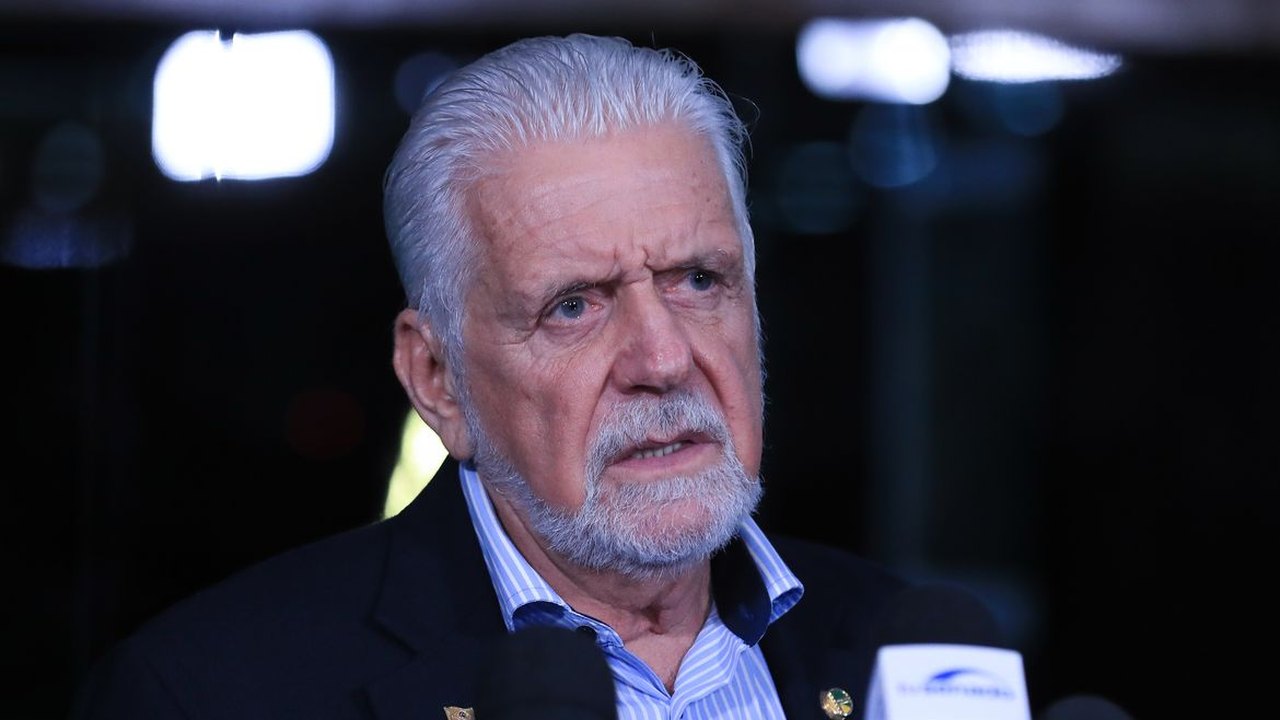 PF aponta supostas vantagens a Jaques Wagner; senador nega irregularidades