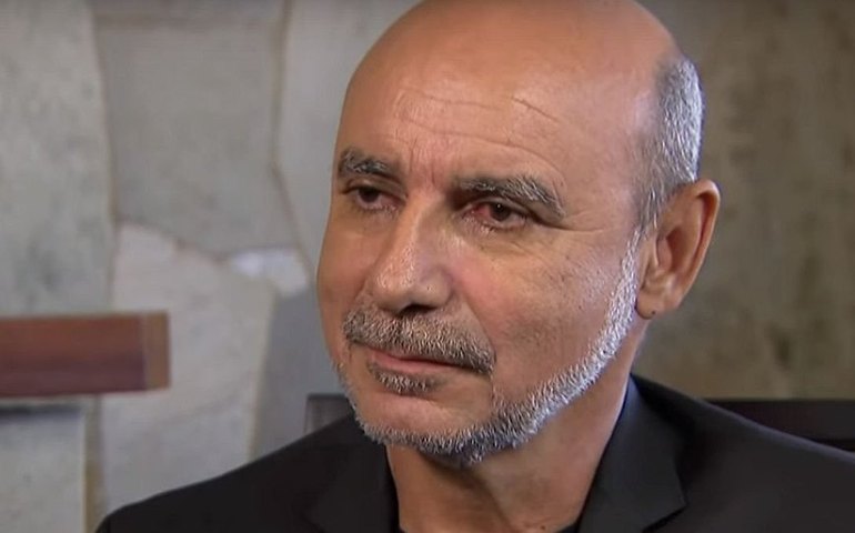 Extratos bancários de Queiroz provam depósitos de 21 cheques à Michelle Bolsonaro