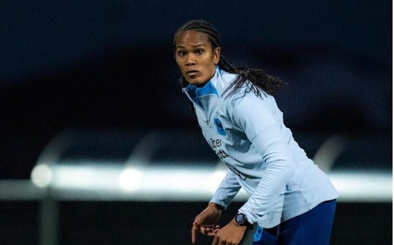 Quem é Wendie Renard, estrela que liderou 'motim' na França e é dúvida para enfrentar o Brasil