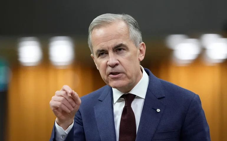 O primeiro-ministro do Canadá afirma que os laços econômicos com os EUA são uma fragilidade que precisa ser corrigida