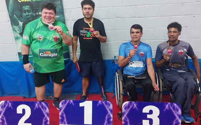 Atletas paralímpicos de Arapiraca conquistam pódio em campeonatos de Natação e Tênis de Mesa, em Maceió