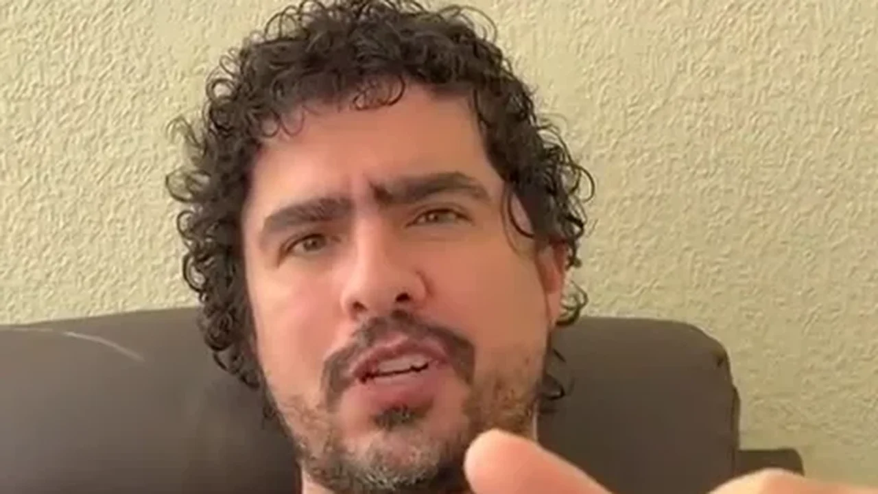 Influenciador Pirula reaparece em vídeo e fala pela 1ª vez após AVC
