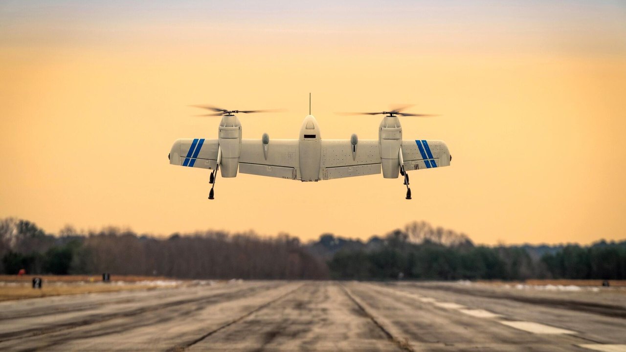 Subsidiária da Lockheed Martin desenvolve drone que alterna entre voo de avião e helicóptero (VÍDEO)