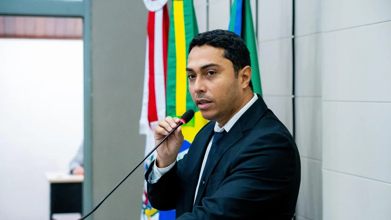 Vídeo: vereador foi a 'Bucha de Canhão' para defender JHC e o IPREV Maceió