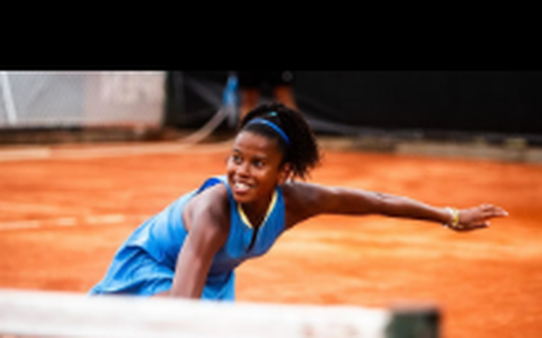 Conheça Victória Barros, a promessa do tênis brasileiro de apenas 14 anos