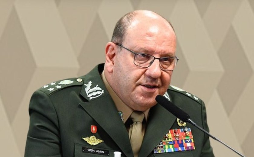 General diz que País vive 'tempos incertos' e que Exército é 'instituição de Estado'