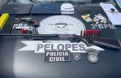 Operação integrada entre PM e Polícia Civil prende chefe do tráfico e apreende armas de fogo em Arapiraca