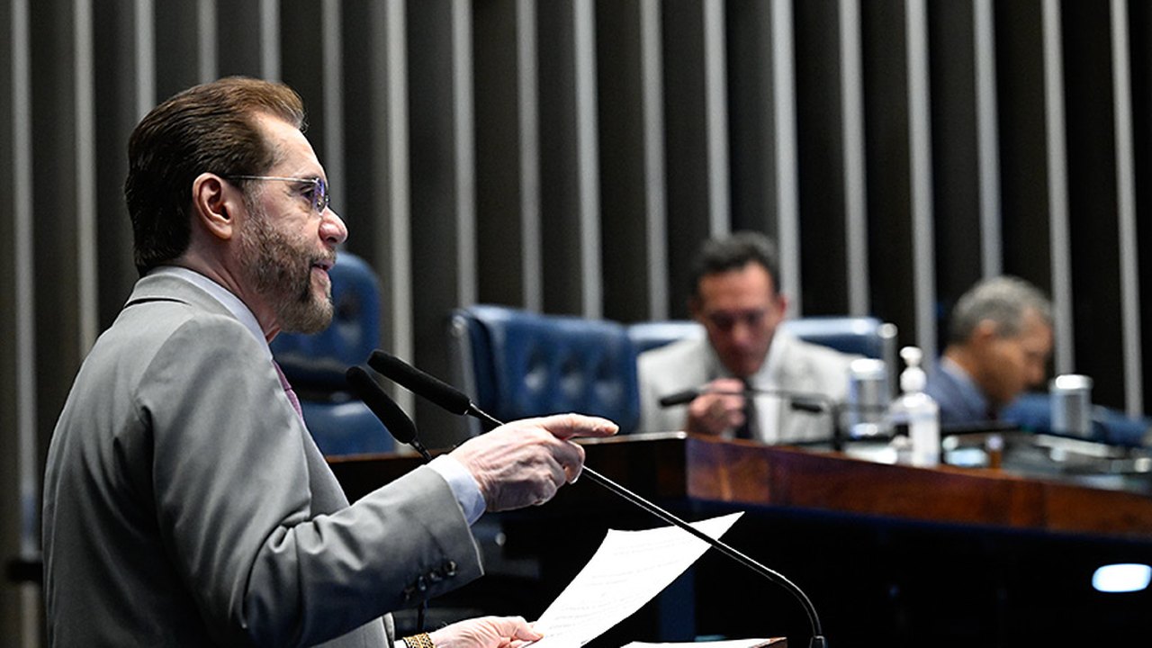 Para Plínio Valério, 'ativismo climático' condena Amazônia à pobreza