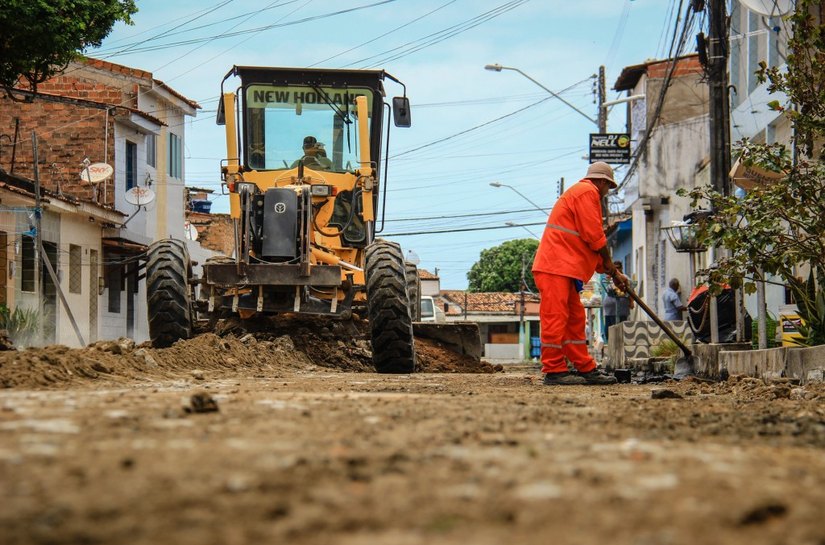Prefeitura de Maceió executa serviços no bairro do Vergel