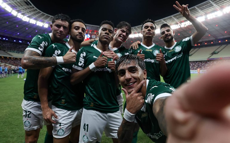 Palmeiras é salvo por Weverton, bate Fortaleza e assume liderança do Brasileirão