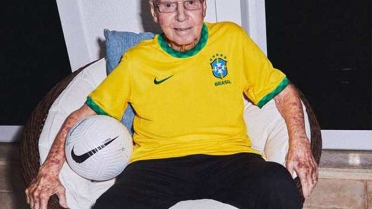 Zagallo morreu de falência múltipla dos órgãos após ficar onze dias internado