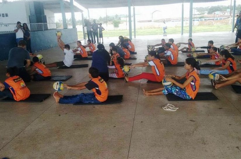 Coruripe: VivaVôlei leva esporte e inclusão a crianças e adolescentes especiais